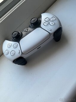 Sony PlayStation 5 DualSense (bílý) - nový, málo používaný - 2