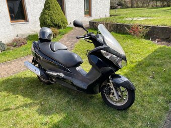 Suzuki Burgman 200 - 2