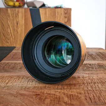 Objektiv Samyang AF 85mm f/1,4 Nikon + dokovací stanice - 2