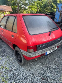 Peugeot 205 - 2