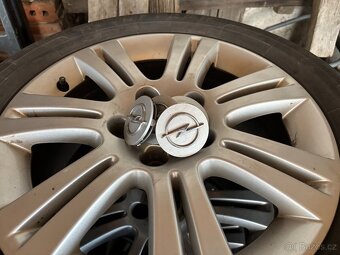 Opel Zafira B - sada disků 6,5Jx16H2 - 2
