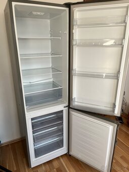 Lednice s mrazakem Hisense 180 cm, Praha 4 - 2