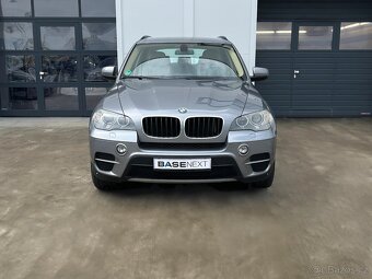 •BMW X5 xDrive30d, Bi-XENON, PDC, TAŽNÉ Z. - 2