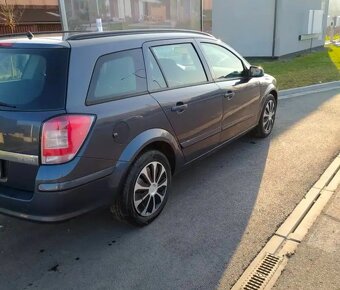 Opel Astra H. 2007, motor 1.9 CDTI - 2