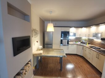 Byt 2+kk, Palachova, ZR - sklopné postele a vesta. skříně - 2