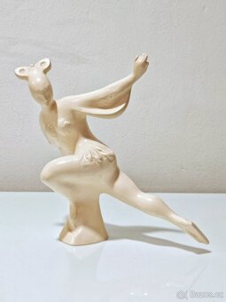 Soška bruslařka - 2