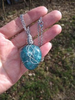 Modrý apatit na řetízku - 2