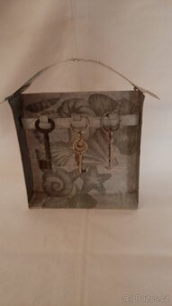 Věšák na klíče - 2