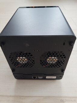 NAS Synology DS414j bez HDD - 2