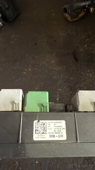 Mercedes Benz ML W164 350CDI Pojistková skříň - 2