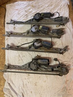 Mechanismus stěračů s motorkem - bmw e34 - 2