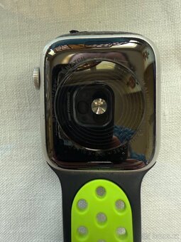 Apple Watch SE Nike - 2