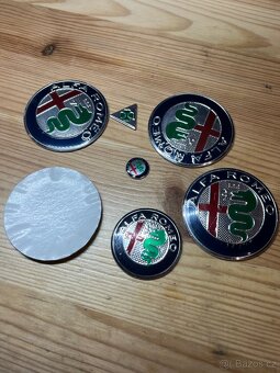 Emblémy Alfa Romeo - 2