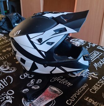 Prodám helmu Fox - 2