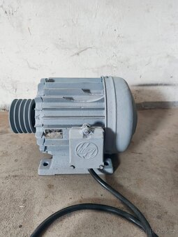 Motor na cirkulárku - 2