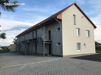 Pronájem byt 1+kk, 31 m2, v obci Račiněves, u Roudnice n. L. - 2