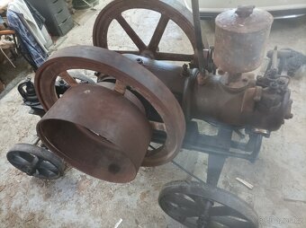 Stabilní motor lorenz - 2
