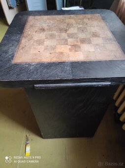 Šachový stolek intarzovaný - 2