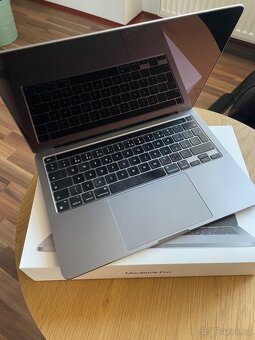 MacBook Pro M1 13" 256 GB - 2