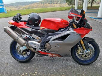 Aprilia RSV 1000 Factory - 24000 km - 2
