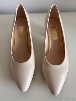 Lodičky značky Gabor - 2