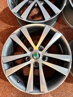 5x112 R17 Škoda Yeti / Octavia Original alu disky - 2