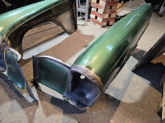 MERCEDES W108 W109 PŘEDNÍ BLATNÍKY PRAVÝ LEVÝ - 2