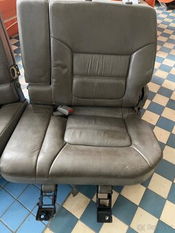 Zadní sedačky Nissan Patrol - 2