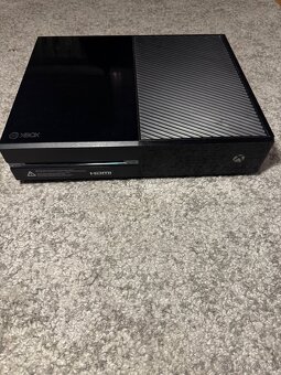 Xbox one + 6her + ovladač - 2