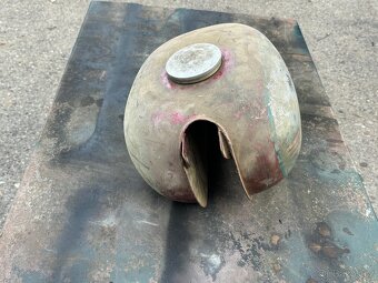 Nádrž JAWA ČZ 175 356 nevyrezlá - 2