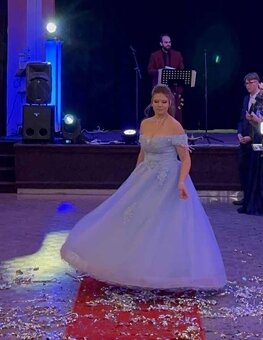 Plesové ledově modré šaty - 2