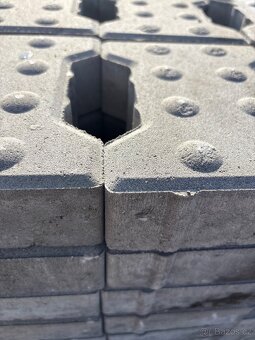 Zámková dlažba IČKO 6 slepecká - 2