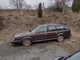 Oldsmobile Cutlass Cruiser - 2
