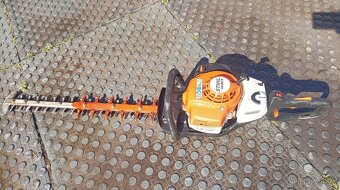 Plotostřih Stihl  HS 82 R - 2