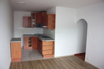 Pronájem Kutná Hora, ul. Studentů, byt 2+KK + balkon + sklep - 2