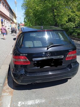 Mercedes-Benz A180 - 2