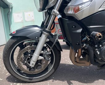 Suzuki GSR600 - 2