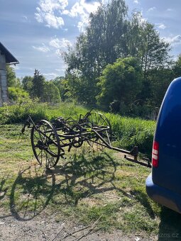 Obraceč sena za auto/koně - 2