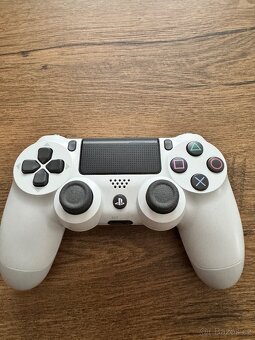 Ovladač pro PS4 - 2