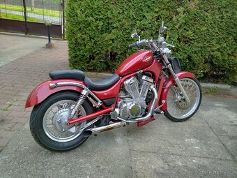 Suzuki Intruder VS 800 - 2