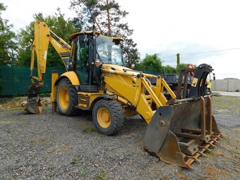 Traktorbagr KOMATSU WB 93 R, Hydraulická svahovka - 2
