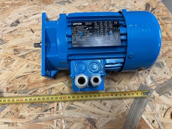 Elektromotor Lenze 0,37 KW - 2