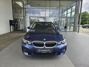 BMW 320d xDrive Touring Advantage - 2