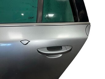 Levé zadní dveře stříbrná metalíza LA7W Škoda Superb 2 kombi - 2