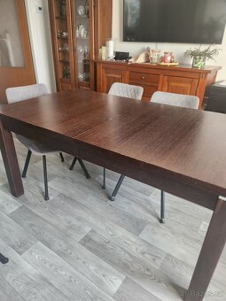 Rozkládací jidelni stůl - 2