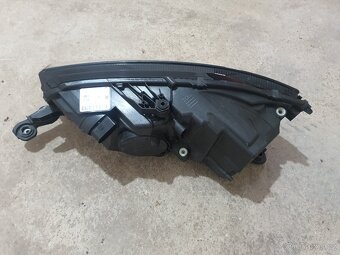 6V1.941.016.F - Pravé přední světlo - Škoda Fabia III - 2