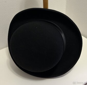 Dámský černý klobouk - 2