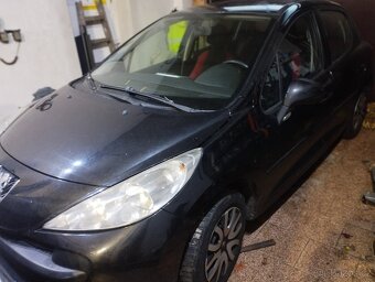 Peugeot 207 1.4benzin - 2