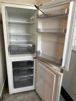 kombinovaná lednice s mrazákem - 2