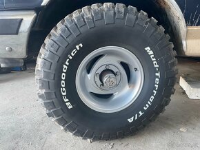 Sada 4ks zánovních kol 35x12,5r15 - 2